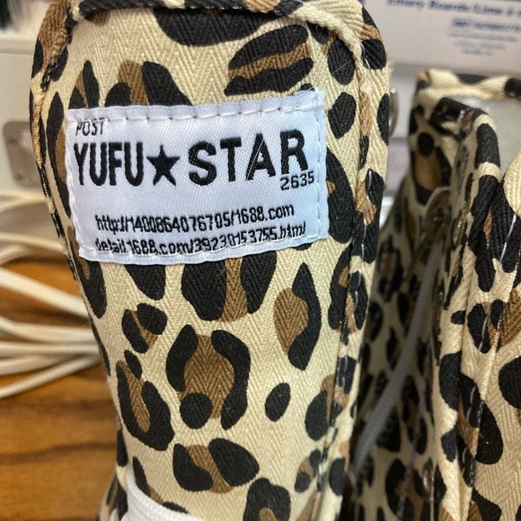 Wedges Converse-Style leopard print shoes - Picture 7 of 7